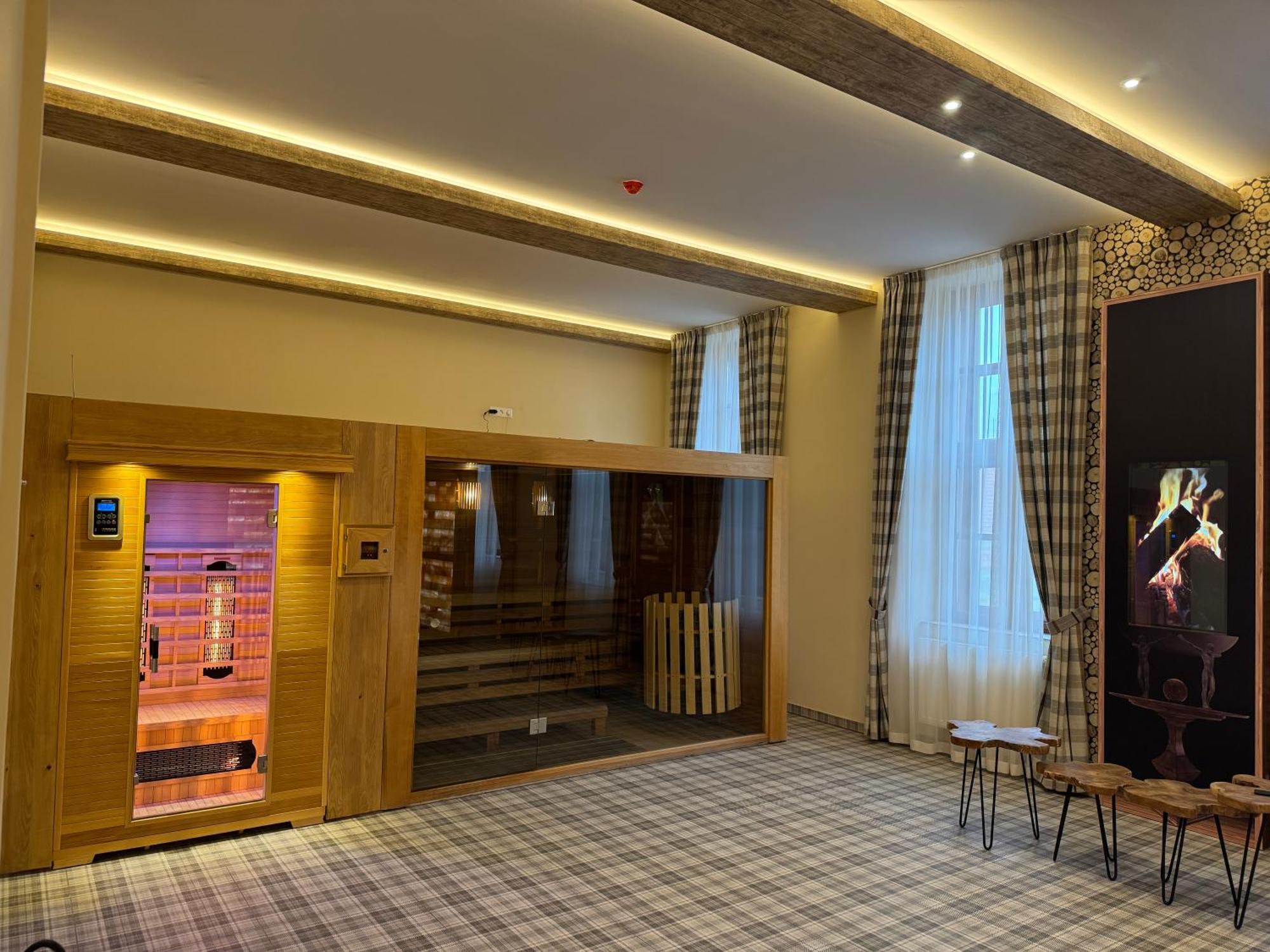 Pannonia 1893 Premium Hotel Шопрон Екстериор снимка